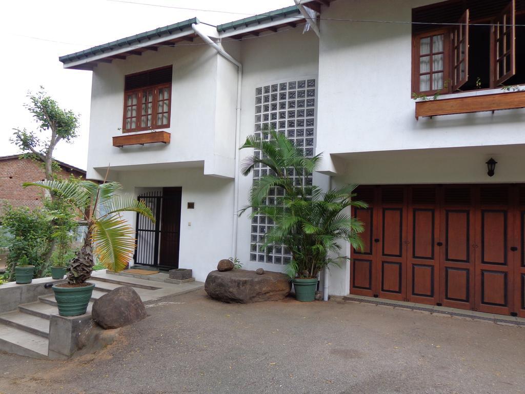 Banda Casa, Kandy Exterior photo