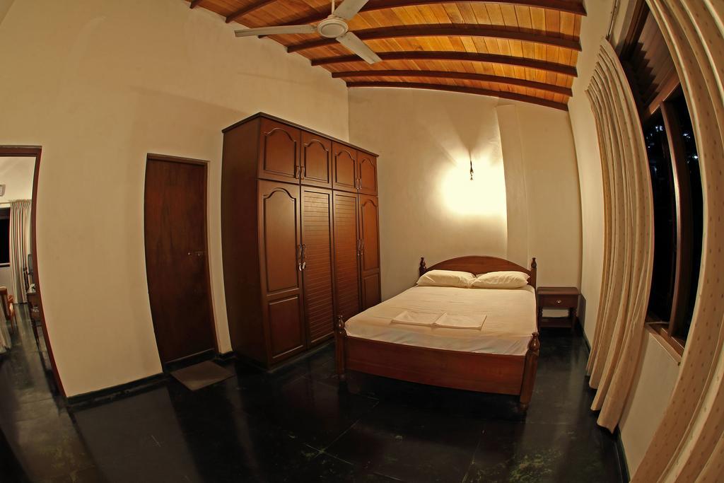 Banda Casa, Kandy Exterior photo